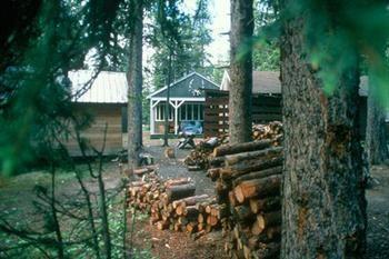 Hi Mosquito Creek - Wilderness Hostel Lake Louise